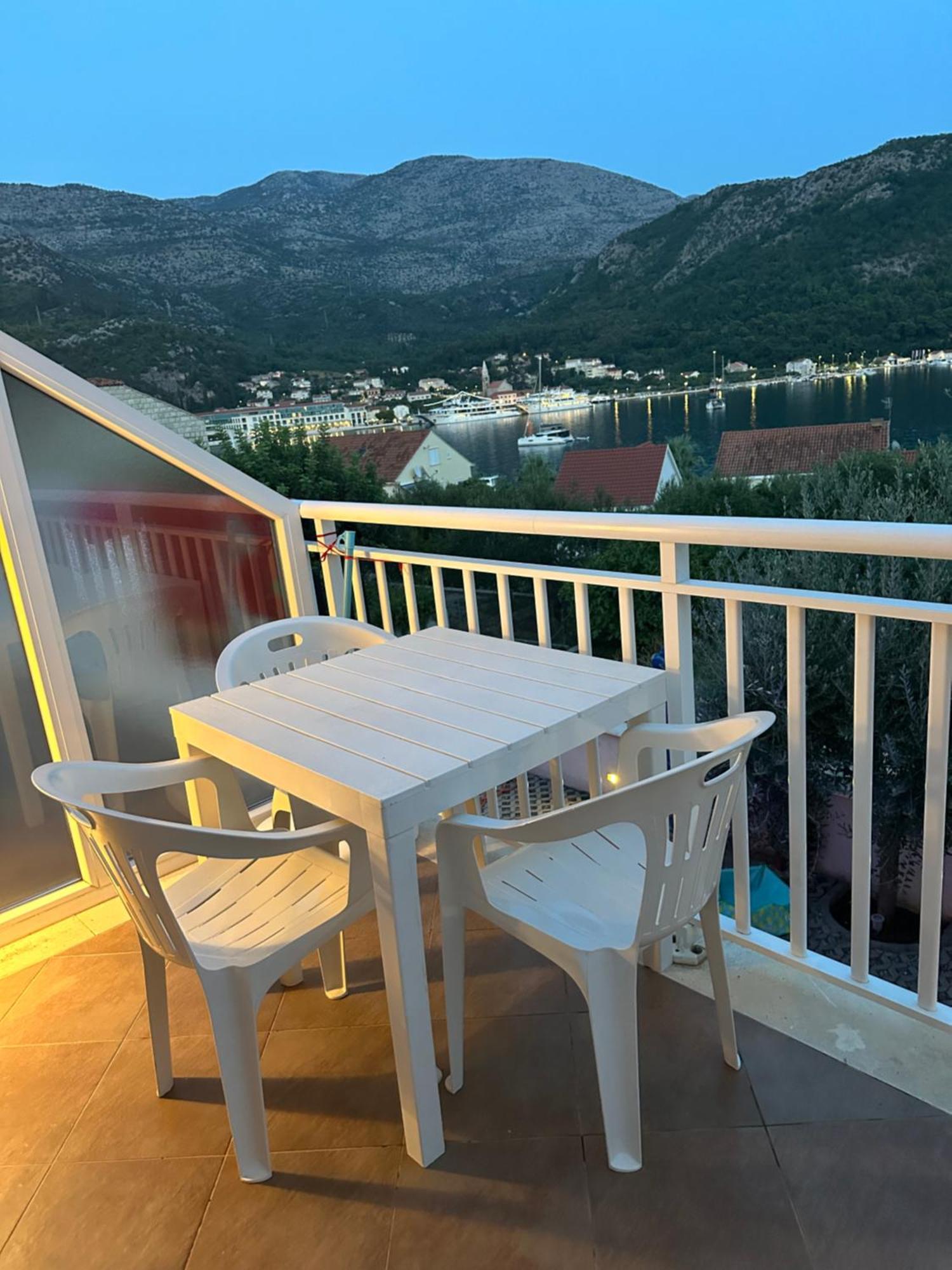 Apartments Villa Eva Slano Eksteriør bilde