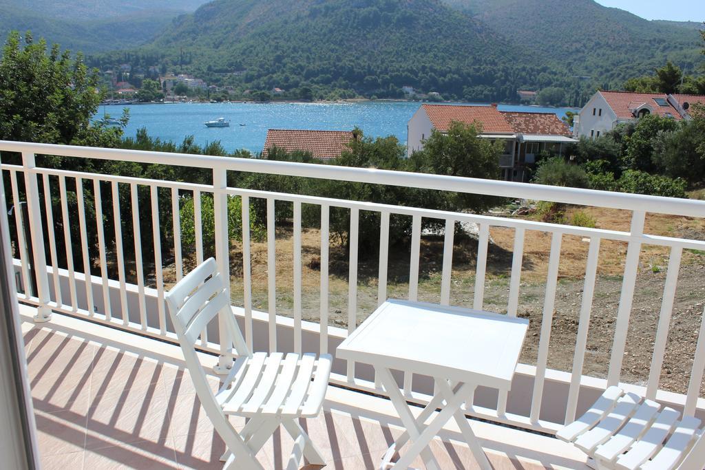 Apartments Villa Eva Slano Eksteriør bilde